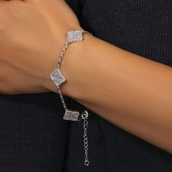 ICED CLOVER BRACELET - WHITE GOLD