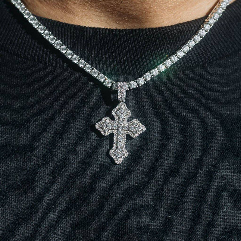 CLUSTERED CROSS PENDANT - WHITE GOLD